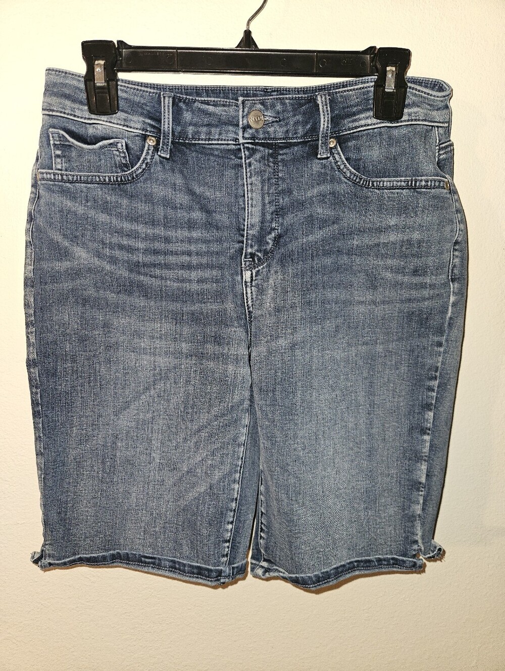NYDJ Womans Bermuda Jean Shorts Size 8